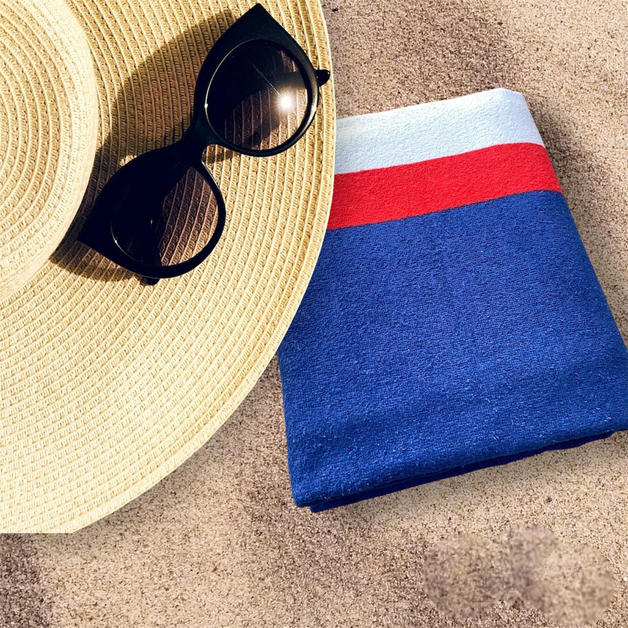 Toalla Playera Jumbo Estampada. - Imagen 2