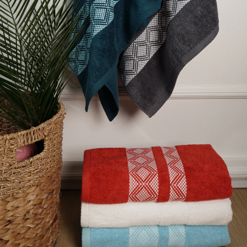 Toalla de cuerpo Diamond 550grs de 70x1.40cms - Imagen 4