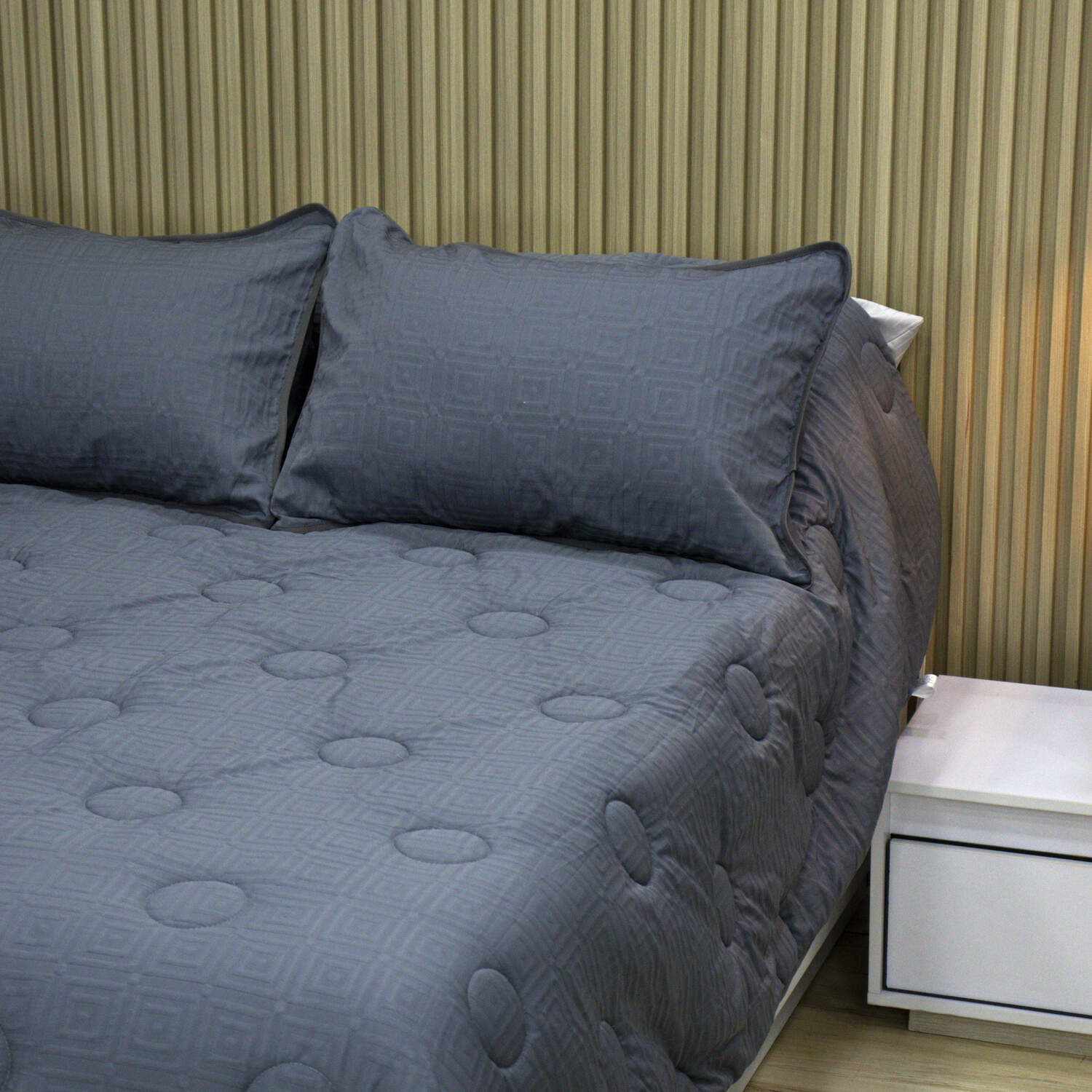 Tendido Isakar Gris de Davy guata siliconada – Cama Doble - Imagen 2